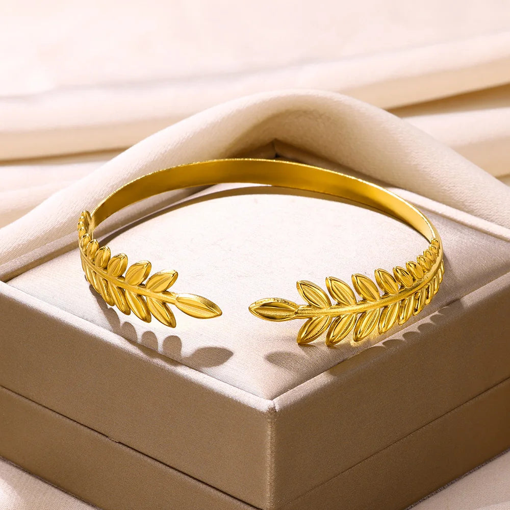 Stainless Steel Hollow Bangle – Classic Gold Snake Bracelet